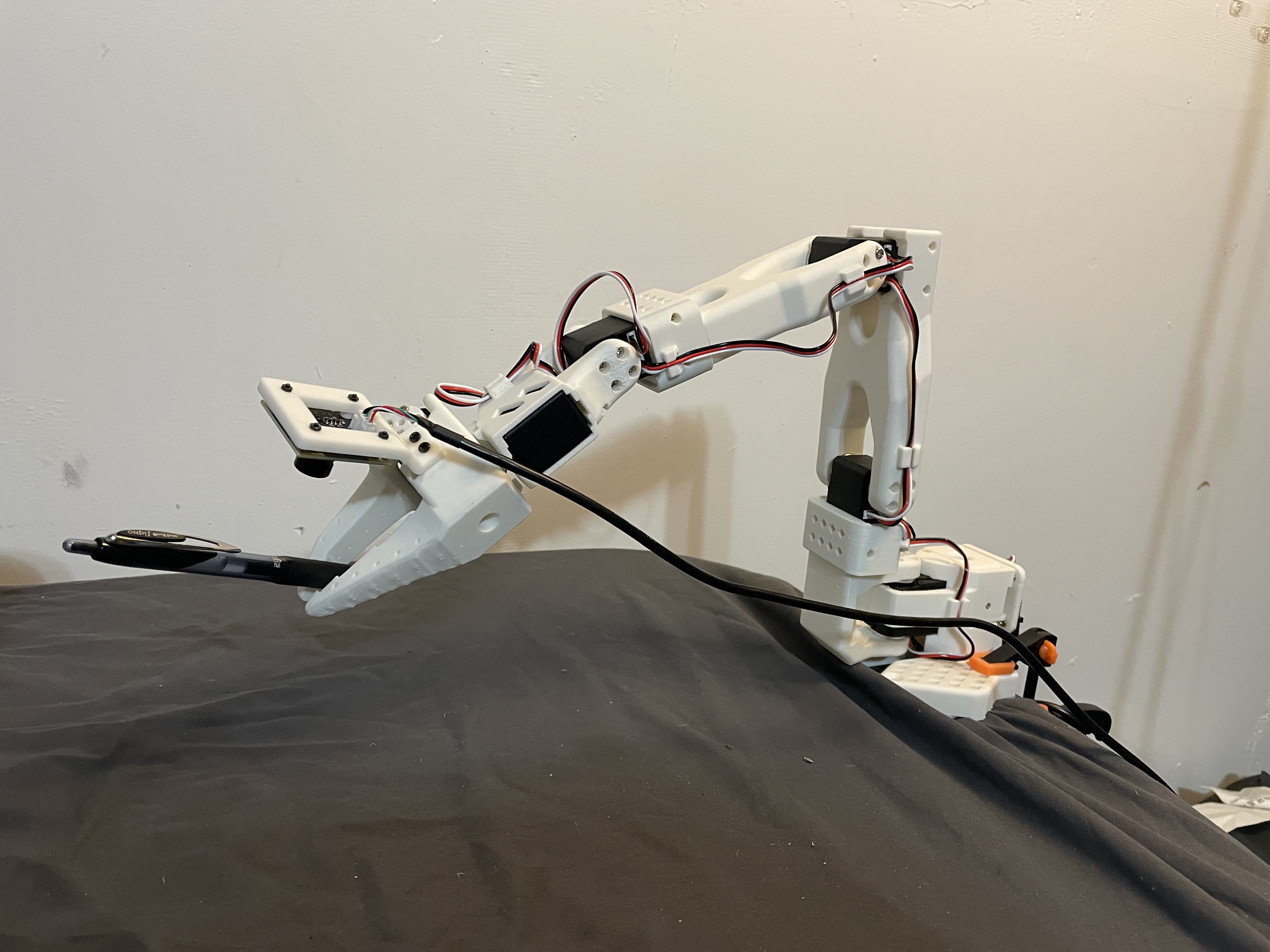 so-101 Robotic Arm with Pen